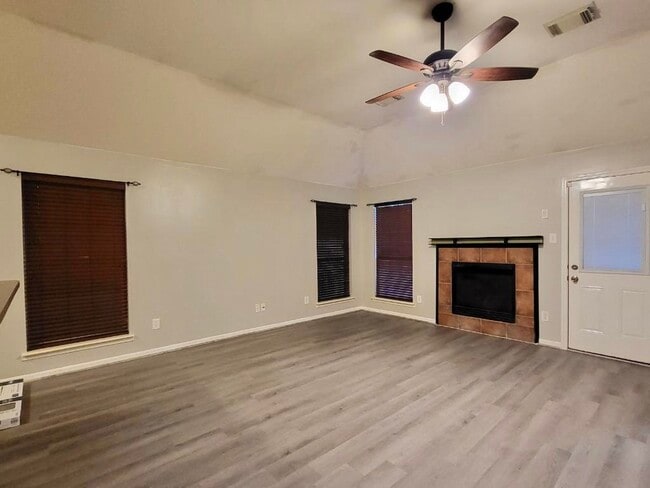 Building Photo - 10611 Sunswept Fields Ln