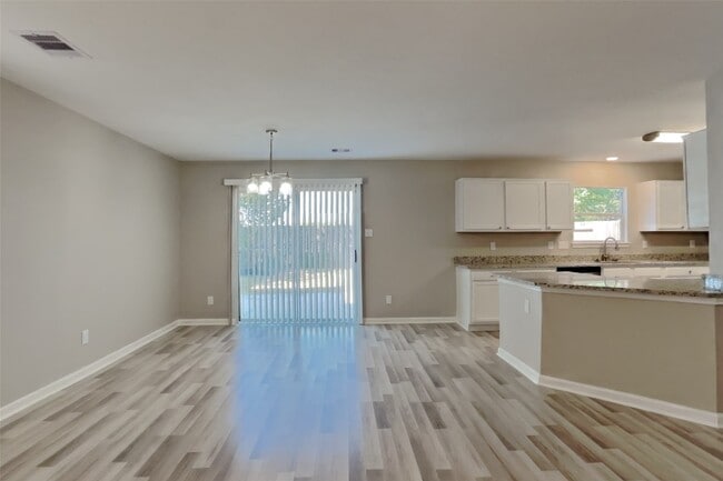 Building Photo - 18502 Fair Grange Ln