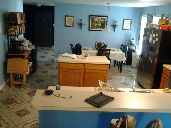 Building Photo - 2825 Mesa Valley Dr