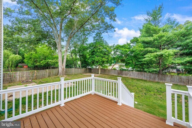Building Photo - 474 Brightwood Rd