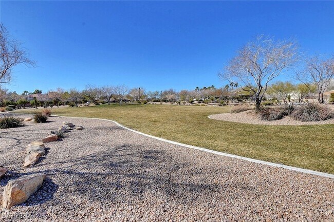 Building Photo - 1441 Iron Springs Dr