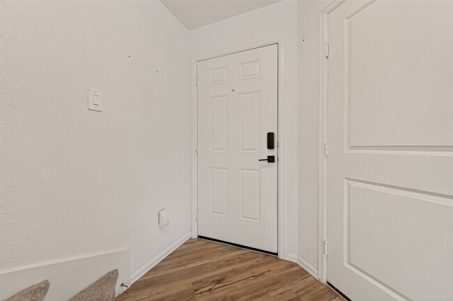 Building Photo - 1307 Vincente Ct