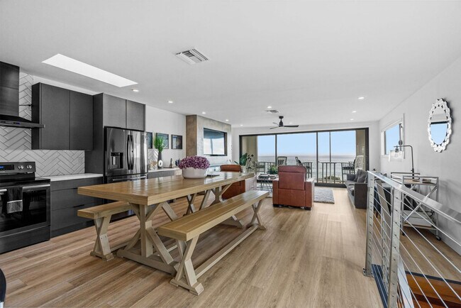 Building Photo - 3470 Carlsbad Blvd