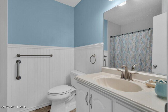 Building Photo - 63 Hyannis St