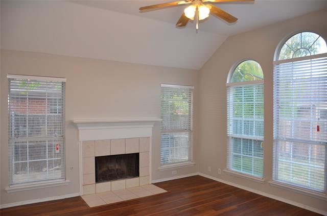 Building Photo - 4722 Park Bend Dr