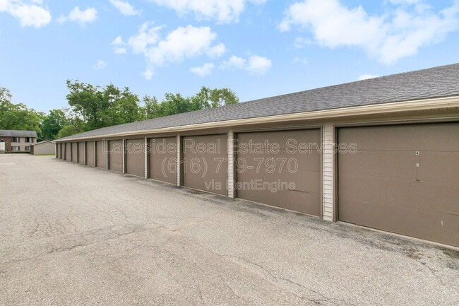 Building Photo - 2912 Earle Ave SW