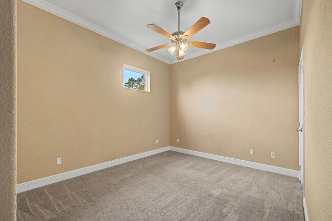 Building Photo - 542 S 72nd Ave