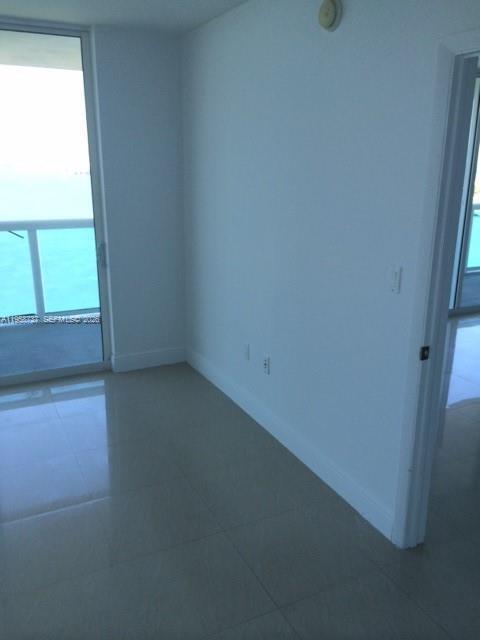 Building Photo - 1800 N Bayshore Dr