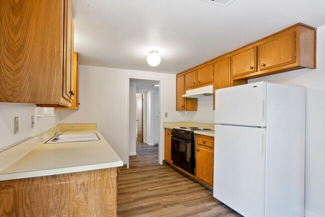 Building Photo - 1708-1710 Alameda Avenue