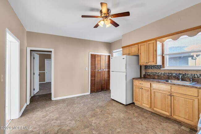 Building Photo - 10 Braden Pl