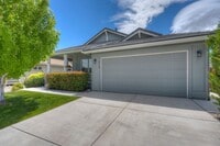 Building Photo - Gorgeous executive style home available fo...