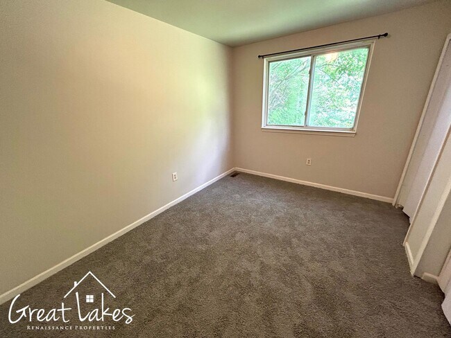 Building Photo - Lovely 3 Bedroom 1 Bathroom now available for rent!