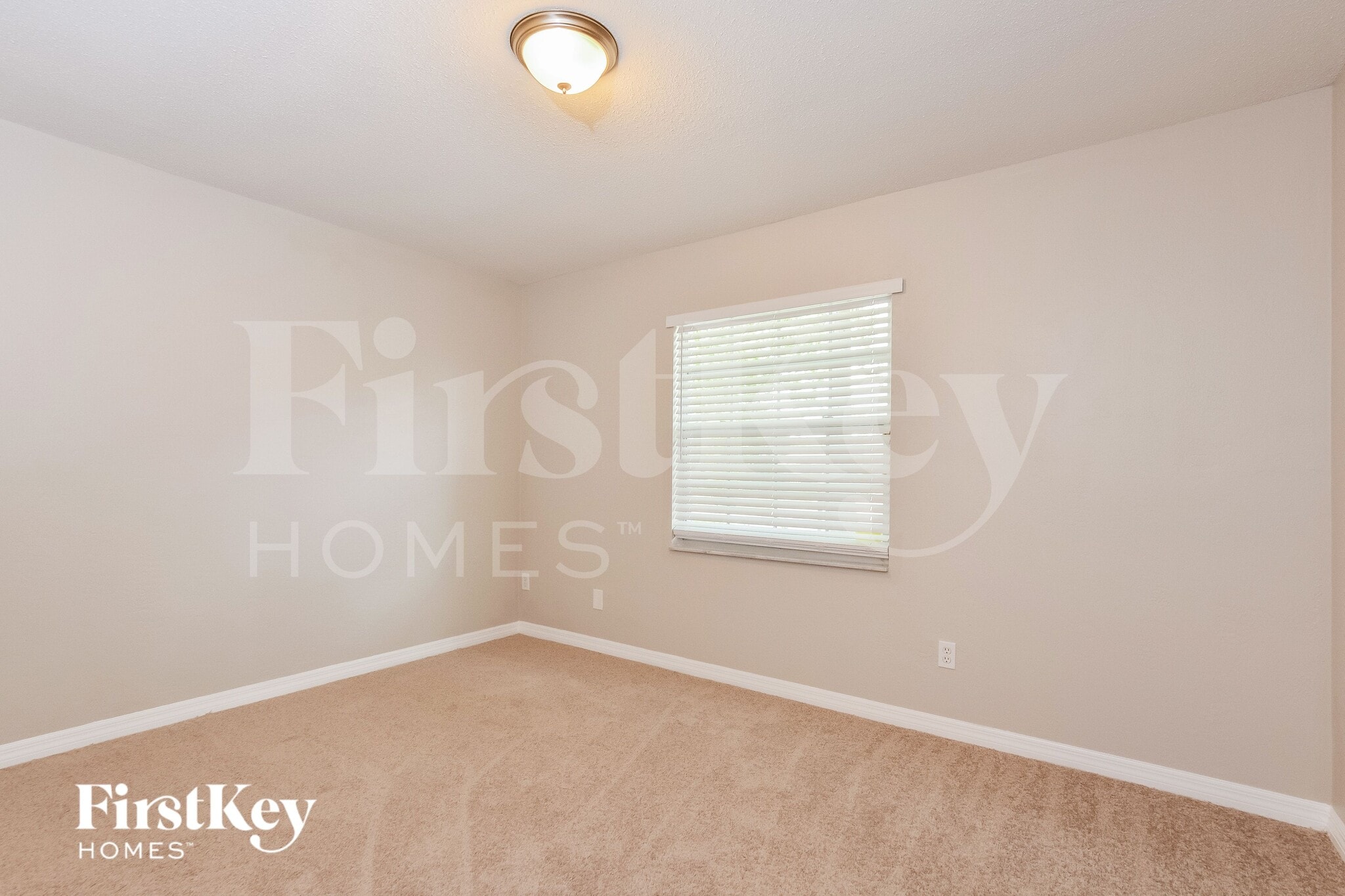 Building Photo - 833 Pine Forest Trail W