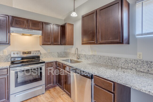 Building Photo - 1008 E Karla Ct