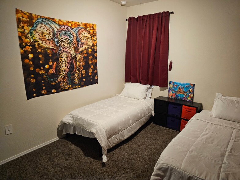 Building Photo - 35444 W San Alvarez Ave