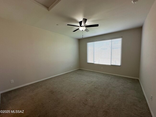 Building Photo - 7806 S Land Grant Dr