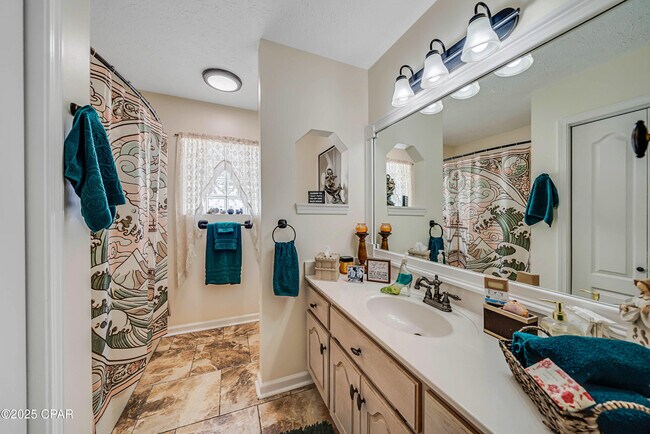 Building Photo - 625 Amberjack Dr