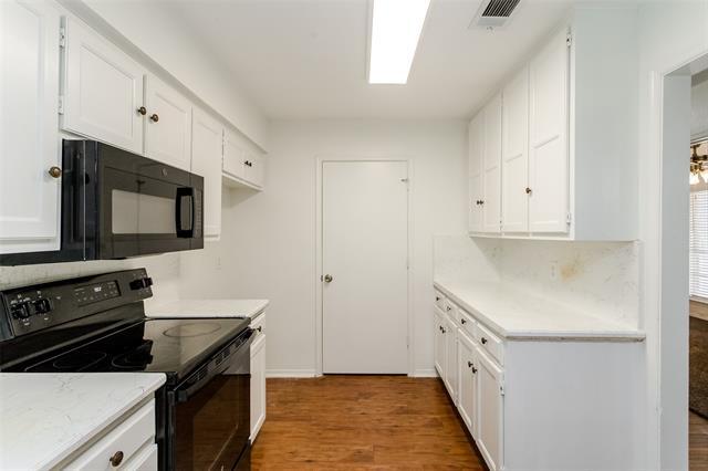 Building Photo - 900 Milby Rd