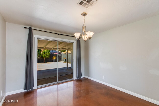 Building Photo - 1812 S Shafer Dr