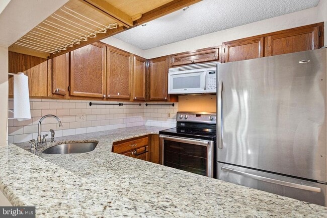 Building Photo - 4807 Aberdeen Dr