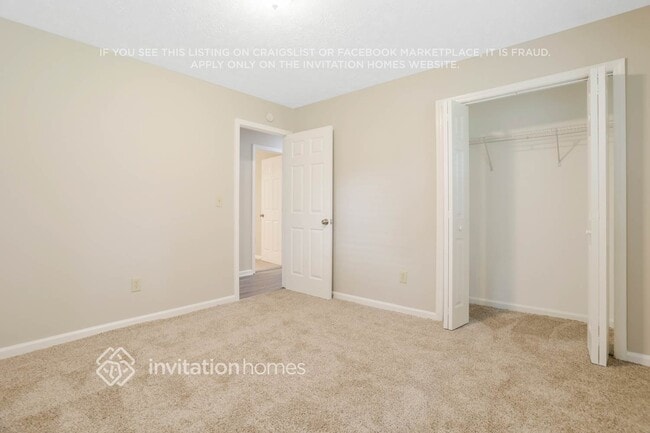 Building Photo - 246 Sandra Dr NW