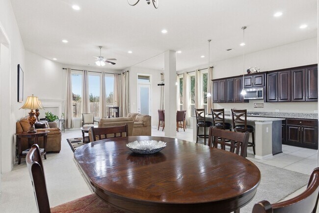 Building Photo - 17014 Wellinghoff Ct