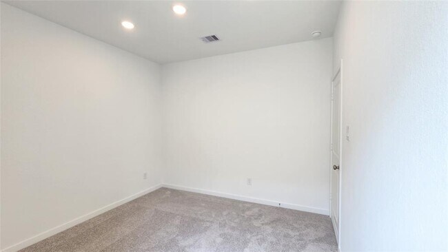 Building Photo - 28815 Texas Sparrow Ln