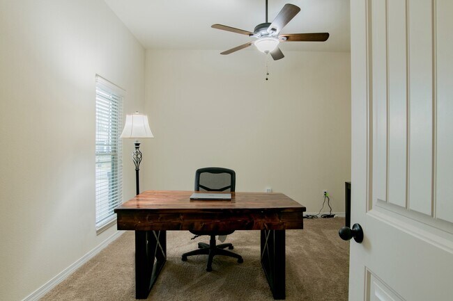 Building Photo - Beautiful 4 bedroom home in Pace