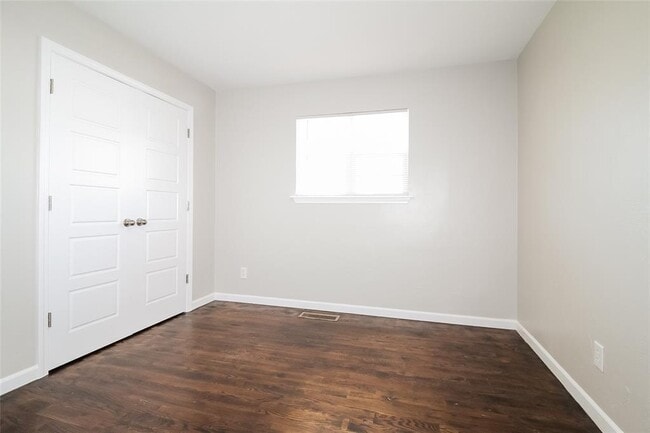 Building Photo - 6332 NW 58th Terrace