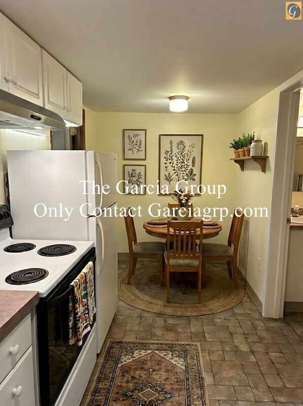 Building Photo - 5804 SE Kellogg Creek Dr