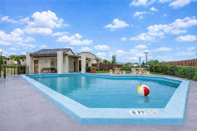 Building Photo - 9711 NW 4th Ln