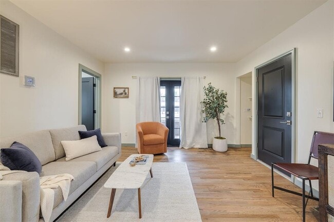 Building Photo - 207 NW 23rd St