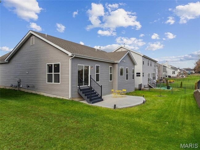 Building Photo - 168 Hidden Bluffs Dr