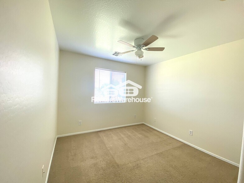 Building Photo - 4171 E Waterman Ct