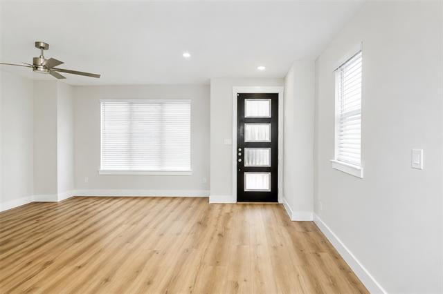 Building Photo - 7537 Reis Ln