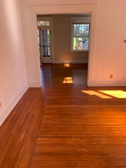 Dining room looking into liv - 3639 Amberson Ave