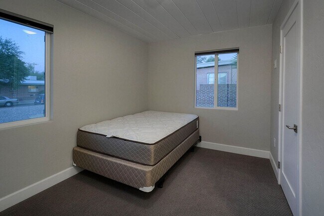 Building Photo - PRE-LEASE FOR AUGUST 2026 - Gorgeous home ...