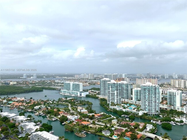 Building Photo - 16001 Collins Ave