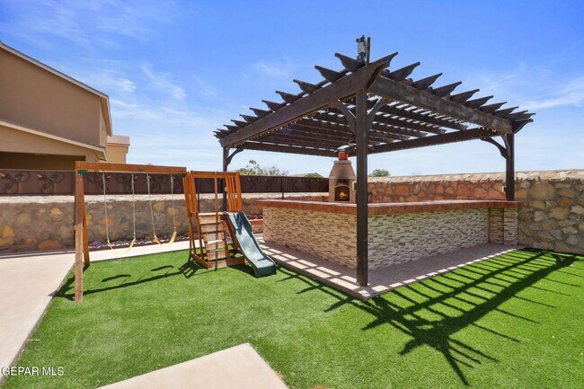 Building Photo - 14508 Shady River