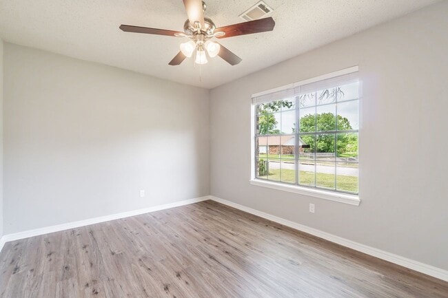 Building Photo - Beautiful 3 Bed 2 Bath Home for Rent in Fo...