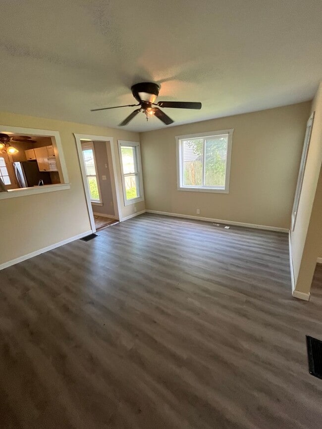 Building Photo - 59 Broome St