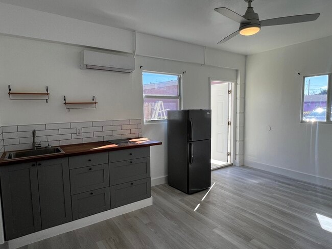 Building Photo - 320 Blue Heron Blvd