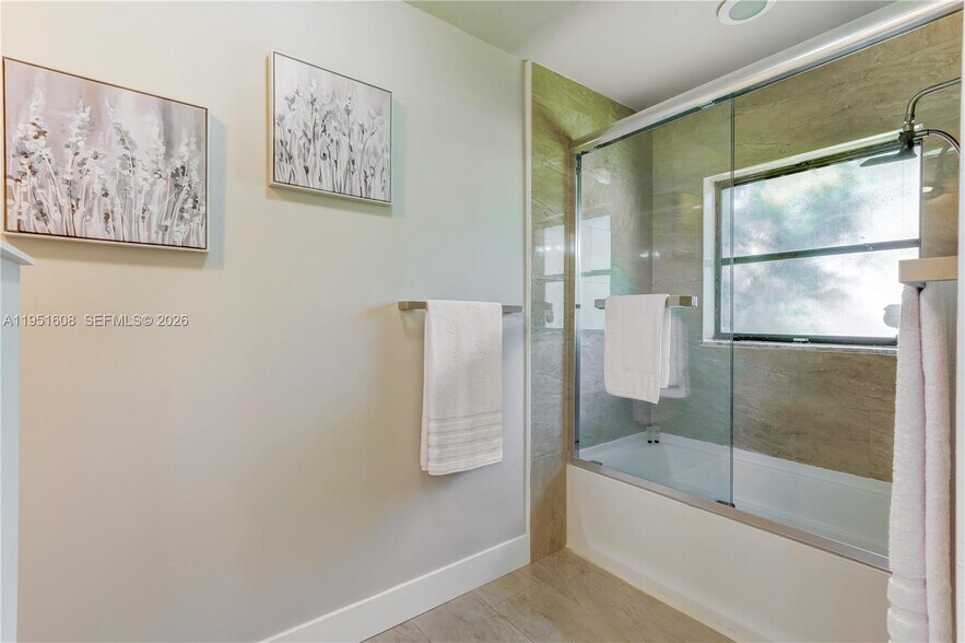 Building Photo - 1130 NW 78th Ter