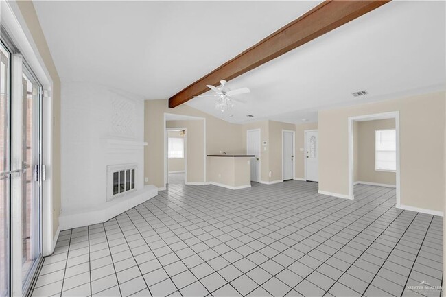 Building Photo - 2928 N 1st Ln