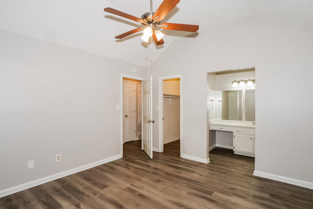 Building Photo - 6650 Black Oak Dr