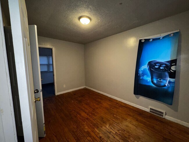 Building Photo - home of 3 bedroom 2 baths