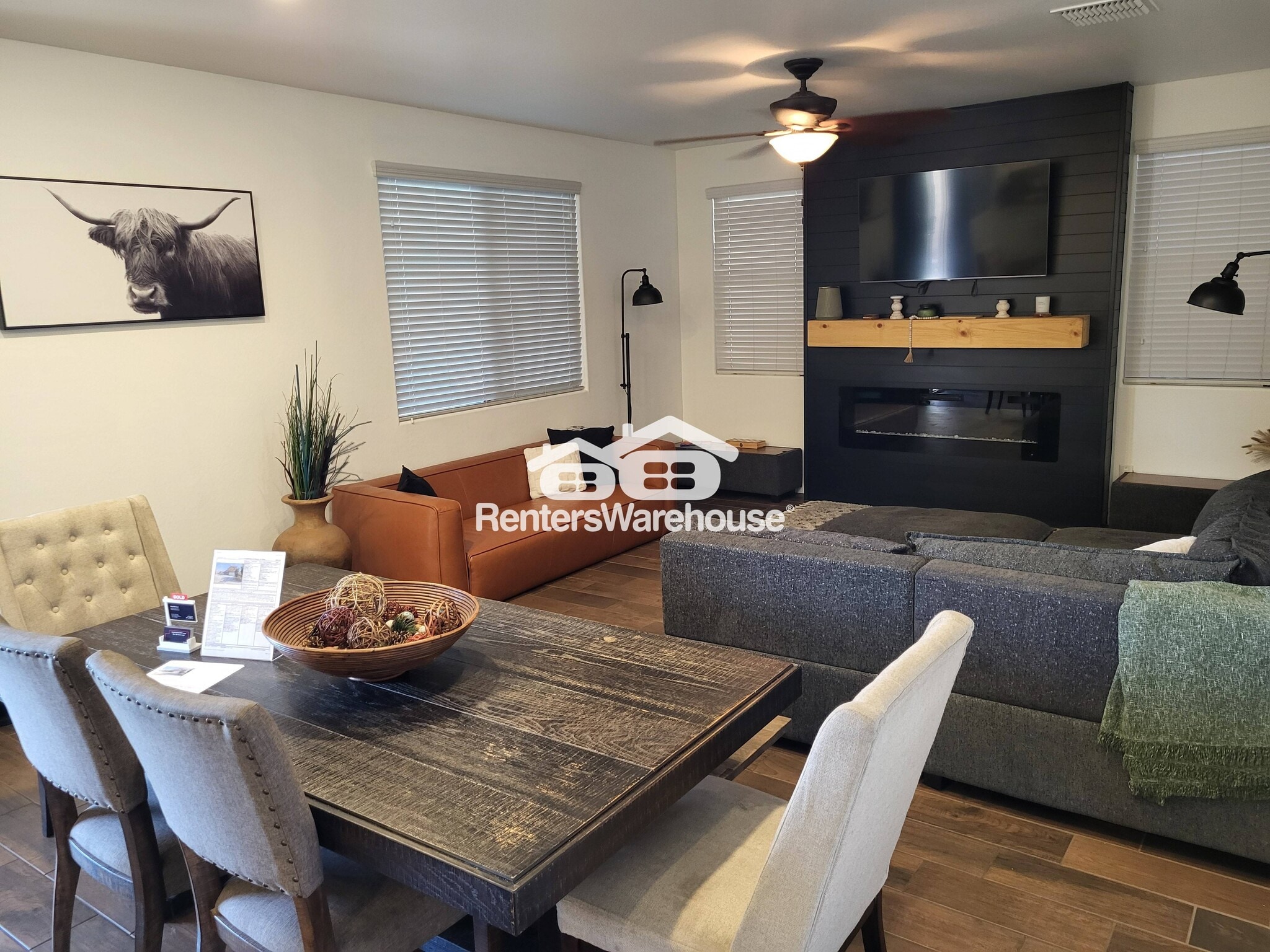 Building Photo - 1713 W Cottonwood Ln