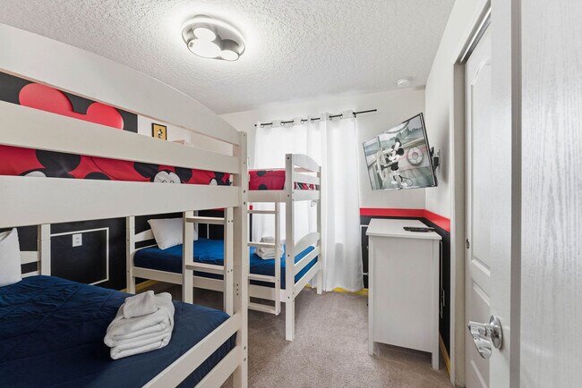 Building Photo - 2440 Dubai St