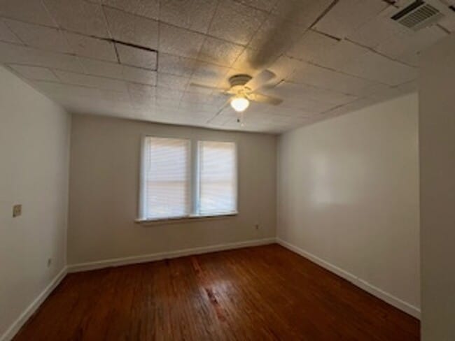 Building Photo - Biloxi 3 Bedroom