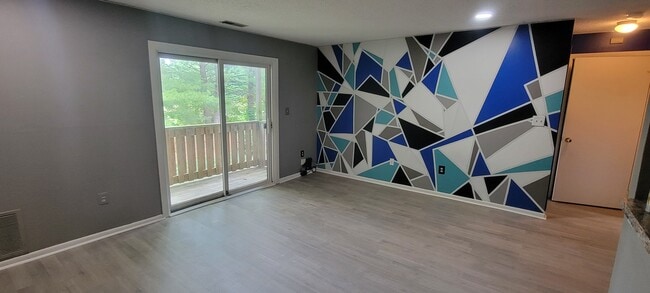 Building Photo - 1811 Ravens Crest Dr